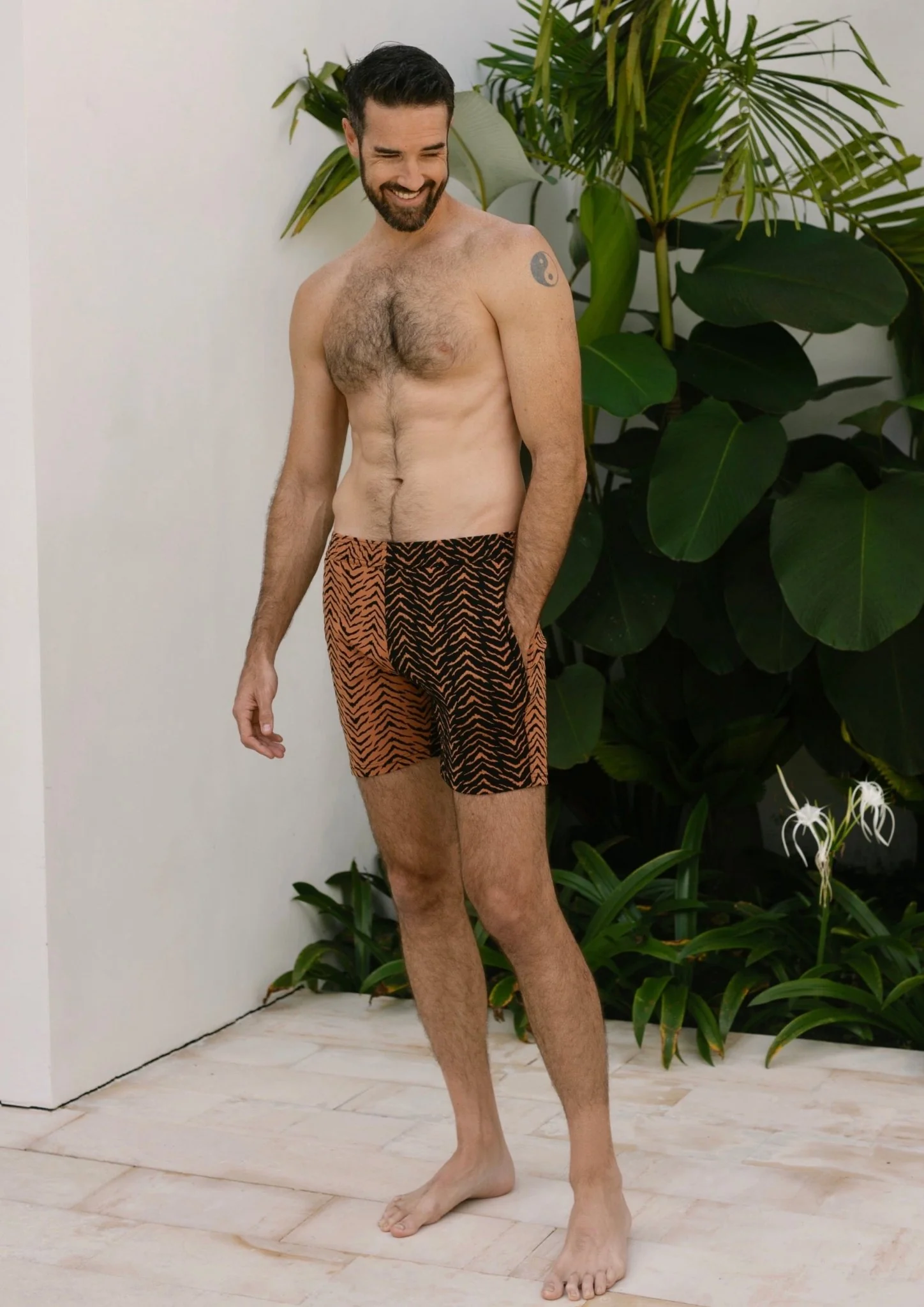 Breakers Elastic Waist Men's Short - Tiger Switch Print - Image 2